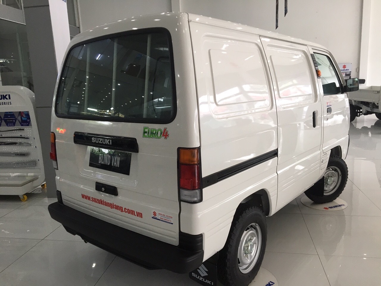 Xe tải van suzuki 2 chỗ 5