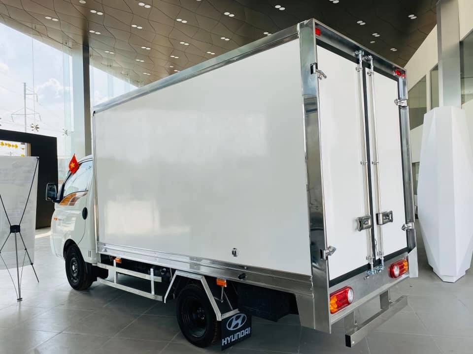 Xe tải Hyundai 1T49 thùng bảo ôn Xe tải Hyundai 1T49 thùng bảo ôn