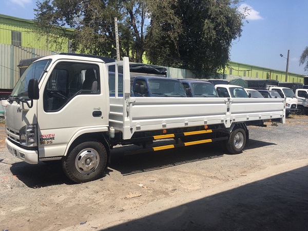 xe-tai-isuzu-VM-1t8-thung-lung-6,2m