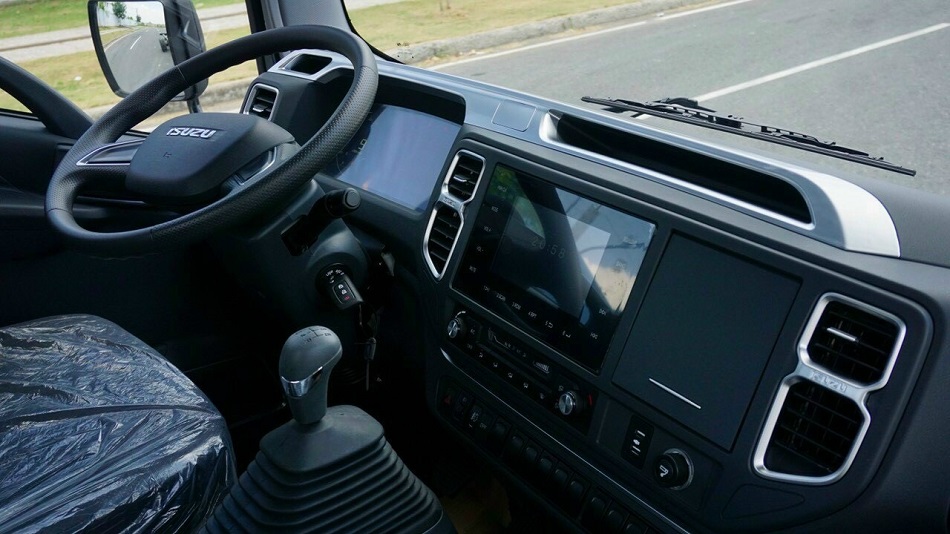 nội thất xe isuzu 3t5