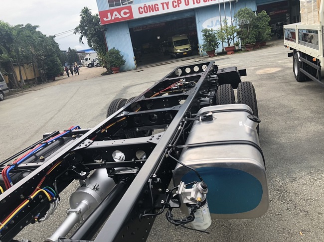 xe tải jac 9T thùng 6m8